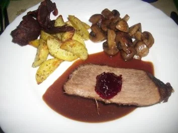 Teufelchens Wildschwein in einer Hollunderweinsoße - Rezept - Bild Nr. 28