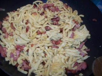 Käsespätzle mit Speck - Rezept - Bild Nr. 5