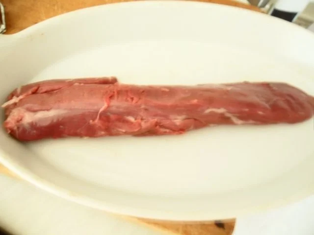 Wildschweinlende mit Rotwein-Schlehensoße - Rezept - Bild Nr. 3