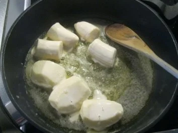 Rezept: GeBaCkEnEs oBsT MiT HoNiG UnD VaNiLLeEis Bild Nr. 4 GeBaCkEnEs oBsT MiT HoNiG UnD VaNiLLeEis - Rezept - Bild Nr. 4