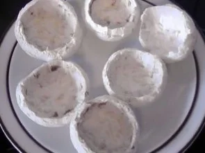 Rezept: gefüllte Champignons Bild Nr. 3 gefüllte Champignons - Rezept - Bild Nr. 3