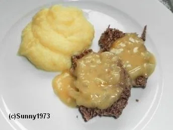Rindfleisch mit Zwiebelsoße - Rezept