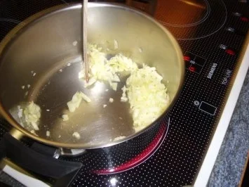 Rezept: Sauerkraut mit Schinken und Kartoffel Bild Nr. 3 Sauerkraut mit Schinken und Kartoffel - Rezept - Bild Nr. 3