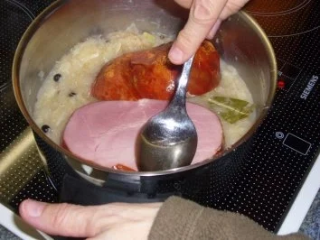 Rezept: Sauerkraut mit Schinken und Kartoffel Bild Nr. 6 Sauerkraut mit Schinken und Kartoffel - Rezept - Bild Nr. 6