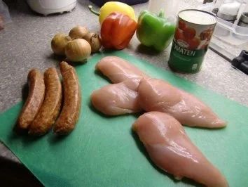 Hähnchen-Reis-Pfanne mit Schinkenwürstchen - Rezept - Bild Nr. 2