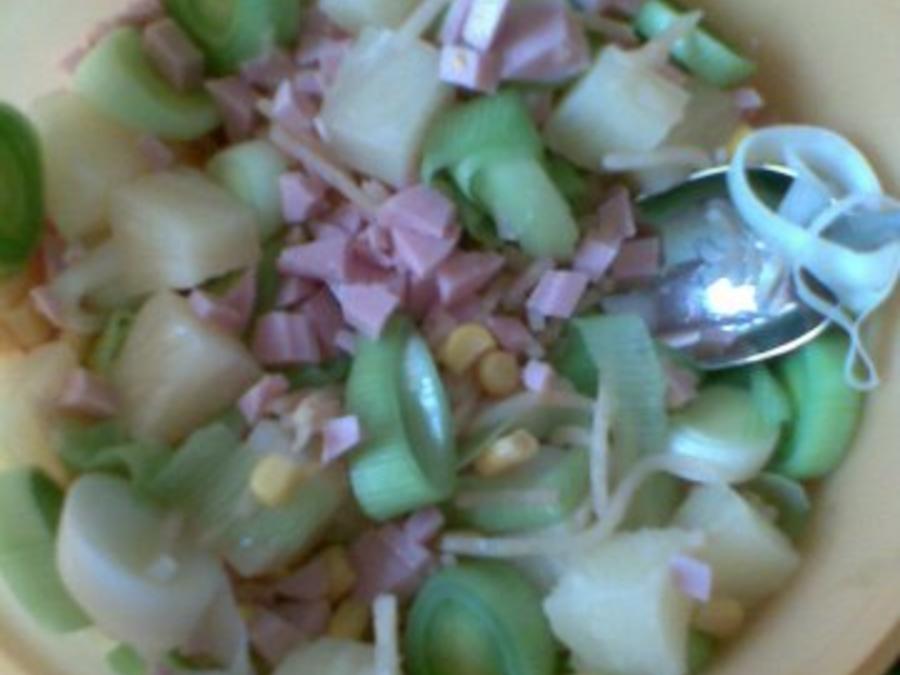 Wurst Lauch Salat mit Ananas - Rezept mit Bild - kochbar.de