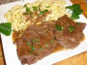 Rindschnitzel in Rotwein- Zwiebelsauce - Rezept