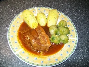 Rezept: Schweinebauch ganz mager geschmort Schweinebauch ganz mager geschmort - Rezept