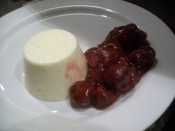 Rezept: Panna Cotta mit Kirschen Panna Cotta mit Kirschen - Rezept