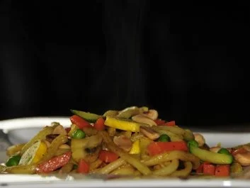 Udon Nudeln mit Gemüse - Rezept