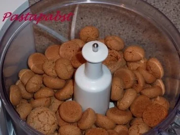 Amarettiparfait mit Ananasbällchen - Rezept - Bild Nr. 2