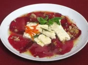 Gebackener bulgarischer Feta mit Honig und Rosmarin an Roter Bete - Rezept