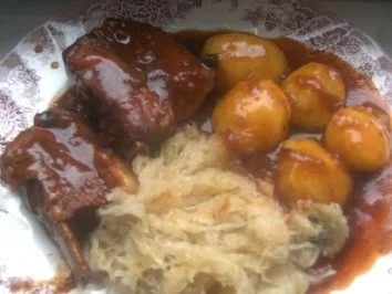 Rezept: Geschmorte Rippchen mit Sauerkraut und Bild Nr. 7 Geschmorte Rippchen mit Sauerkraut und - Rezept - Bild Nr. 7