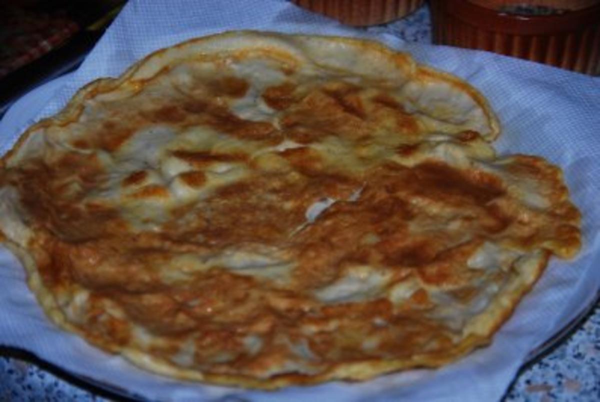 gerolltes Spargel-Prosciutto-Omelett mit Meerettich-Apfel-Avocado-Créme - Rezept - Bild Nr. 3