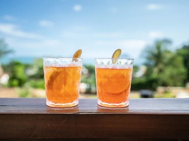 Rezept: Aperol-Orange Bild Nr. 2 Aperol-Orange - Rezept - Bild Nr. 2