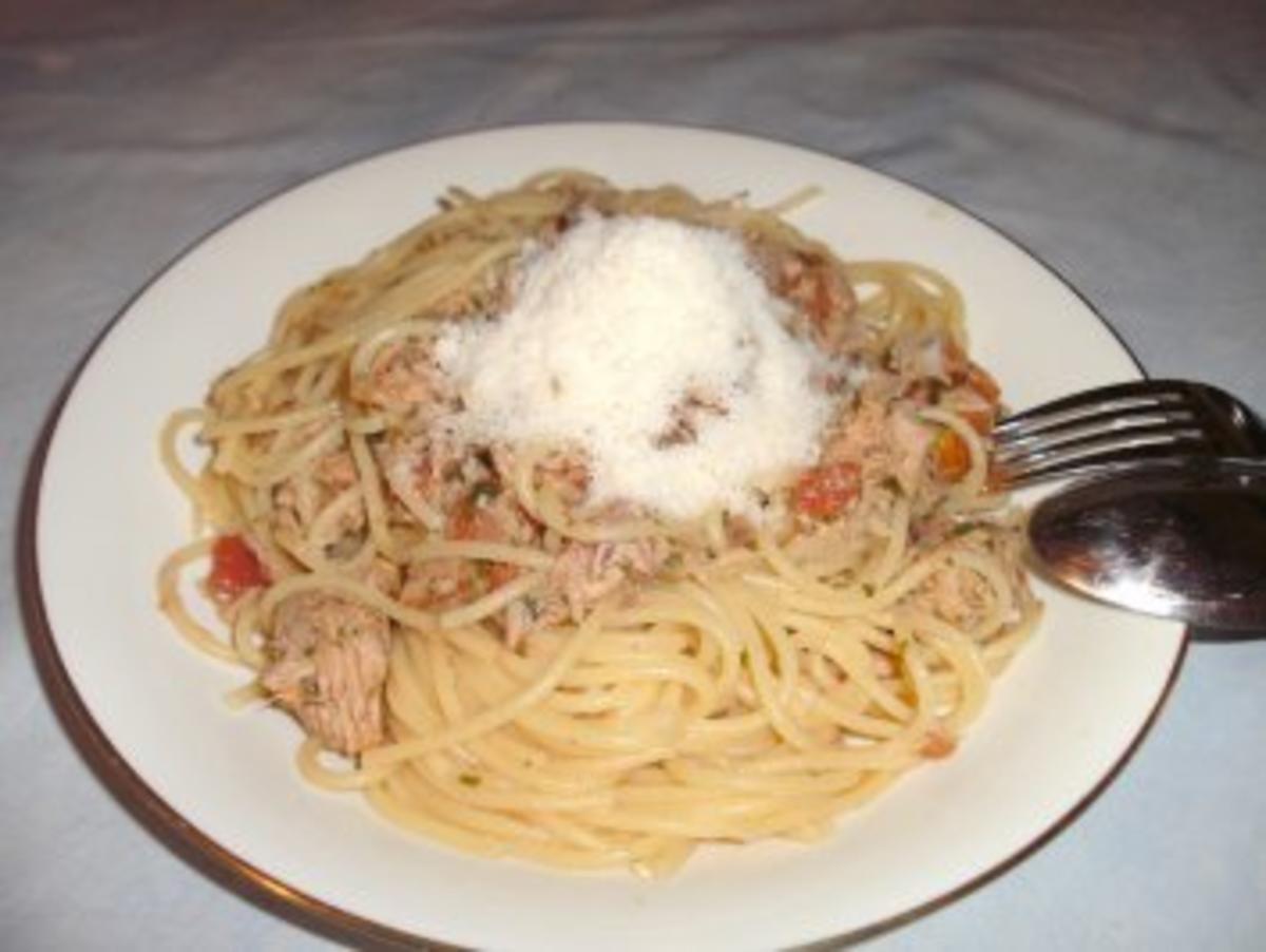 Spaghetti mit Thunfischsoße - Rezept