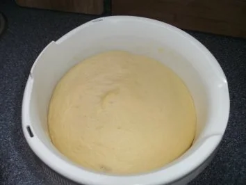 Rezept: Hefe-Nusskuchen Bild Nr. 2 Hefe-Nusskuchen - Rezept - Bild Nr. 2