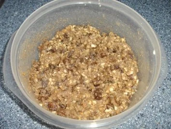 Rezept: Hefe-Nusskuchen Bild Nr. 3 Hefe-Nusskuchen - Rezept - Bild Nr. 3