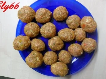 Fleischgerichte:Hackfleischbällchen in Tomatensoße - Rezept - Bild Nr. 19