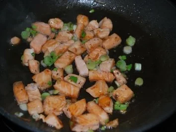 Bandnudeln mit Lachs-Rahm-Sauce - Rezept - Bild Nr. 2