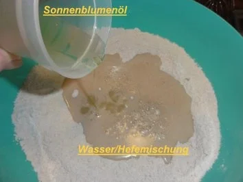 Rezept: Brot: SONNENBLUMENKERNE Bild Nr. 3 Brot: SONNENBLUMENKERNE - Rezept - Bild Nr. 3