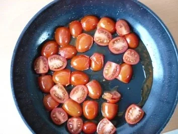 Rezept: Nudeln mit Hackbällchen und Frischkäsesoße Bild Nr. 5 Nudeln mit Hackbällchen und Frischkäsesoße - Rezept - Bild Nr. 5