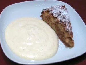 Apfelkuchen an warmem Vanilleschaum - Rezept