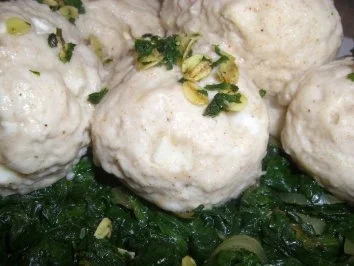 Rezept: ++ Fleischlos+ + Quarkknödel auf Blattspinat Bild Nr. 6 ++ Fleischlos+ + Quarkknödel auf Blattspinat - Rezept - Bild Nr. 6