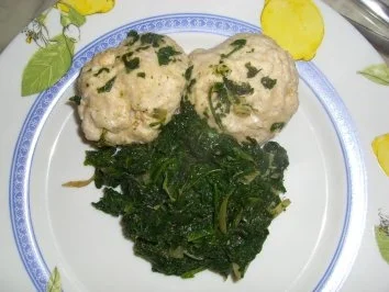 Rezept: ++ Fleischlos+ + Quarkknödel auf Blattspinat Bild Nr. 7 ++ Fleischlos+ + Quarkknödel auf Blattspinat - Rezept - Bild Nr. 7