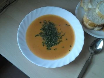 Rezept: Leo´s Paprika-Kartoffelsuppe Leo´s Paprika-Kartoffelsuppe - Rezept
