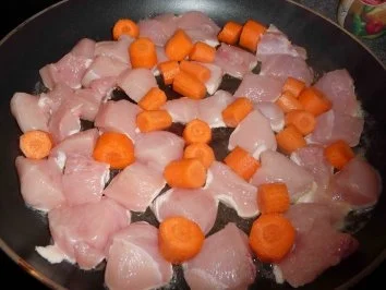 Rezept: Paprika-Möhren-Hähnchenwürfel Bild Nr. 3 Paprika-Möhren-Hähnchenwürfel - Rezept - Bild Nr. 3