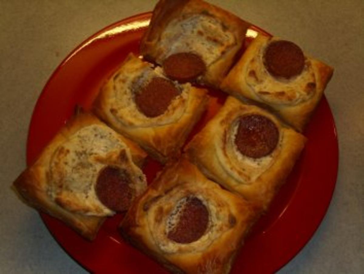 Pikante Kuchen: Blätterteig mit Nusskäse und Salami - Rezept - Bild Nr. 4