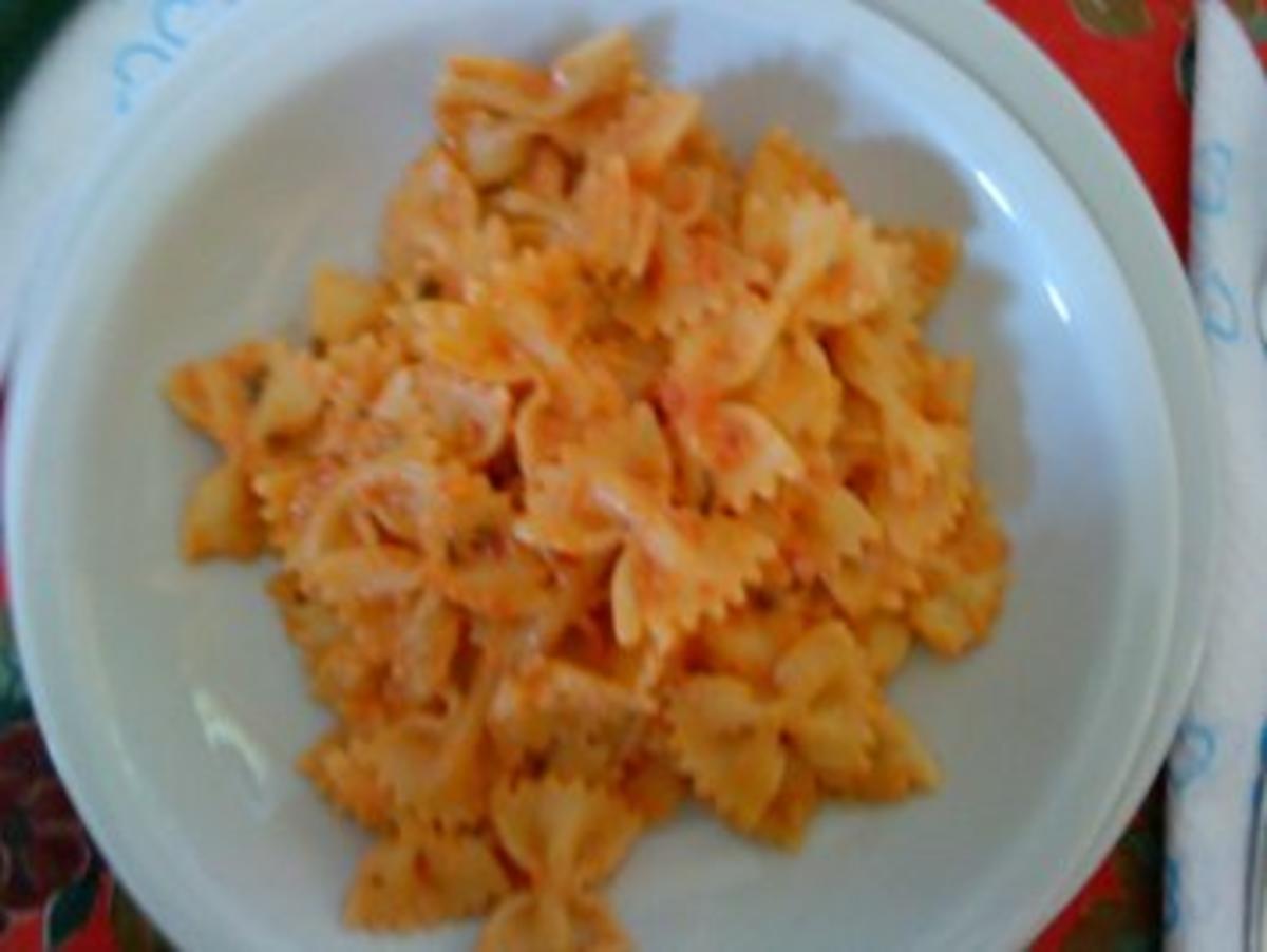 Bilder für Zwergi's Lachs - Farfalle - Rezept