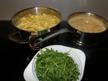 Rezept: Fettucine in Sahnesauce mit dicken Bohnen Bild Nr. 4 Fettucine in Sahnesauce mit dicken Bohnen - Rezept - Bild Nr. 4