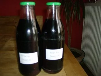 Hausgmachter Hollerlikör - Rezept