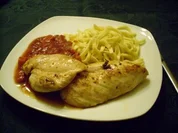 Flambierte Hähnchenbrust mit scharfer Paprikapfanne>> - Rezept