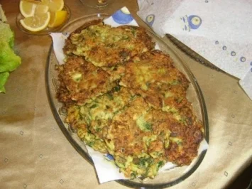 Rezept: Mücver = Türkischer Zucchini Puffer Mücver = Türkischer Zucchini Puffer - Rezept