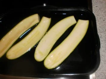 Rezept: KOUSA MIHSHI BI LABAN ~ Gefüllte Zucchini mit Joghurtsauce Bild Nr. 3 KOUSA MIHSHI BI LABAN ~ Gefüllte Zucchini mit Joghurtsauce - Rezept - Bild Nr. 3