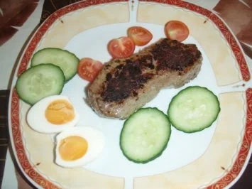 Rindersteak mit einem gemischten Salat - Rezept
