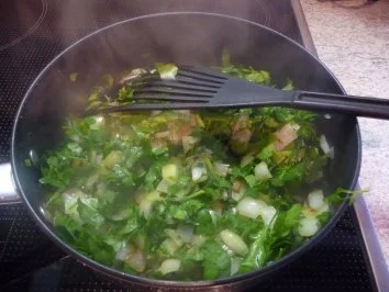 Rezept: Pasta :Meine Maultaschen...heute... in Brühe mit Ei Bild Nr. 7 Pasta :Meine Maultaschen...heute... in Brühe mit Ei - Rezept - Bild Nr. 7