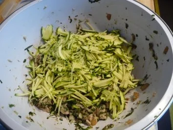 Rezept: Pasta :Meine Maultaschen...heute... in Brühe mit Ei Bild Nr. 10 Pasta :Meine Maultaschen...heute... in Brühe mit Ei - Rezept - Bild Nr. 10