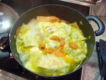 Rezept: Pasta :Meine Maultaschen...heute... in Brühe mit Ei Bild Nr. 15 Pasta :Meine Maultaschen...heute... in Brühe mit Ei - Rezept - Bild Nr. 15