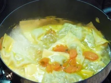 Rezept: Pasta :Meine Maultaschen...heute... in Brühe mit Ei Bild Nr. 16 Pasta :Meine Maultaschen...heute... in Brühe mit Ei - Rezept - Bild Nr. 16