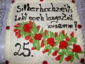 Rezept: Marzipan Rosen für die Hochzeitstorte Marzipan Rosen für die Hochzeitstorte - Rezept
