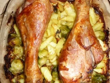 Putenunterkeulchen auf Ofenkartoffeln - Rezept