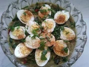 Wachteleier auf Avocadocreme - Rezept