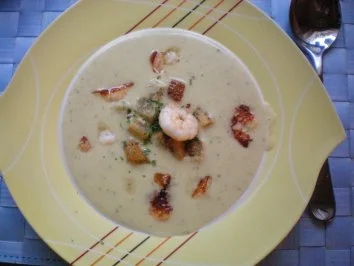 Rezept: Zuccini-Kartoffelcreme-Suppe Zuccini-Kartoffelcreme-Suppe - Rezept