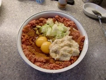 Rezept: Frikadellen auf Kohlrabi Gemüse und Kartoffelnrösti Bild Nr. 2 Frikadellen auf Kohlrabi Gemüse und Kartoffelnrösti - Rezept - Bild Nr. 2