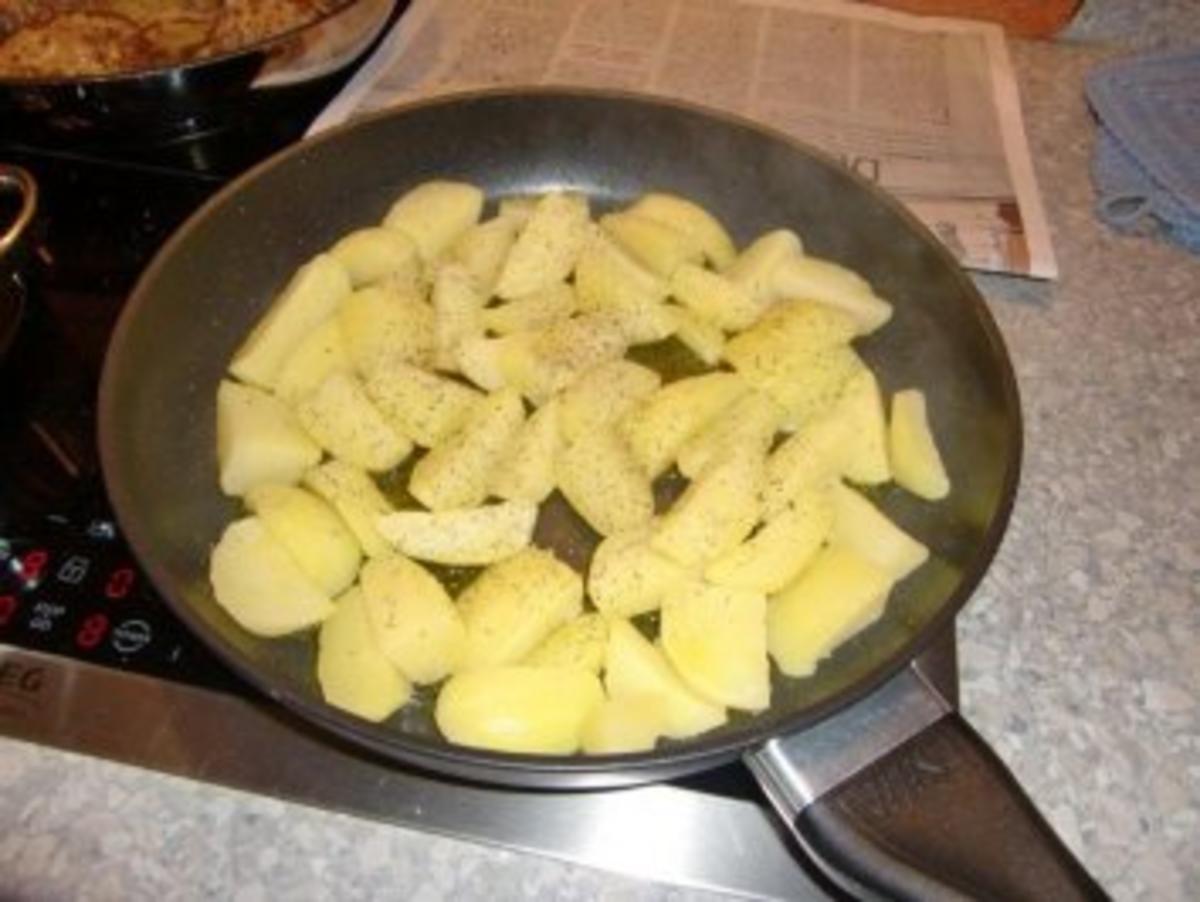 Frikadellen auf Kohlrabi Gemüse und Kartoffelnrösti - Rezept - Bild Nr. 8