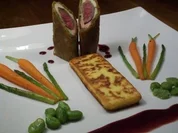 Zigarre vom Lammfilet/Minigemüse/Polentaschnitte/Rotwein-Thymian-Sauce - Rezept